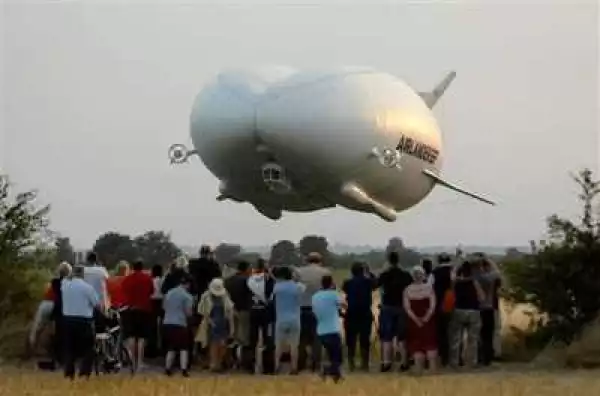 Photos: World’s Largest Aircraft Takes To The Skies For The First Time!